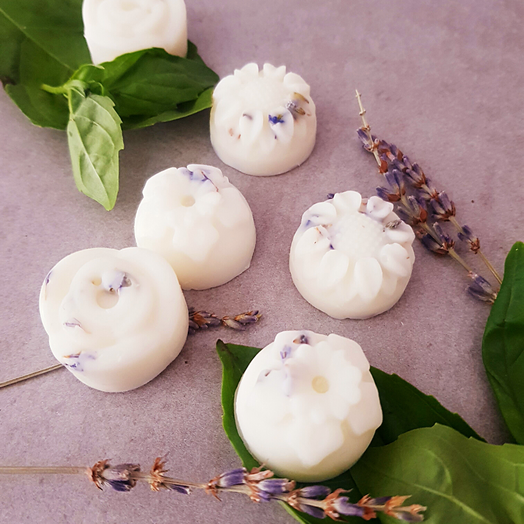 Lavender Love essential oil wax melts in flower shapes